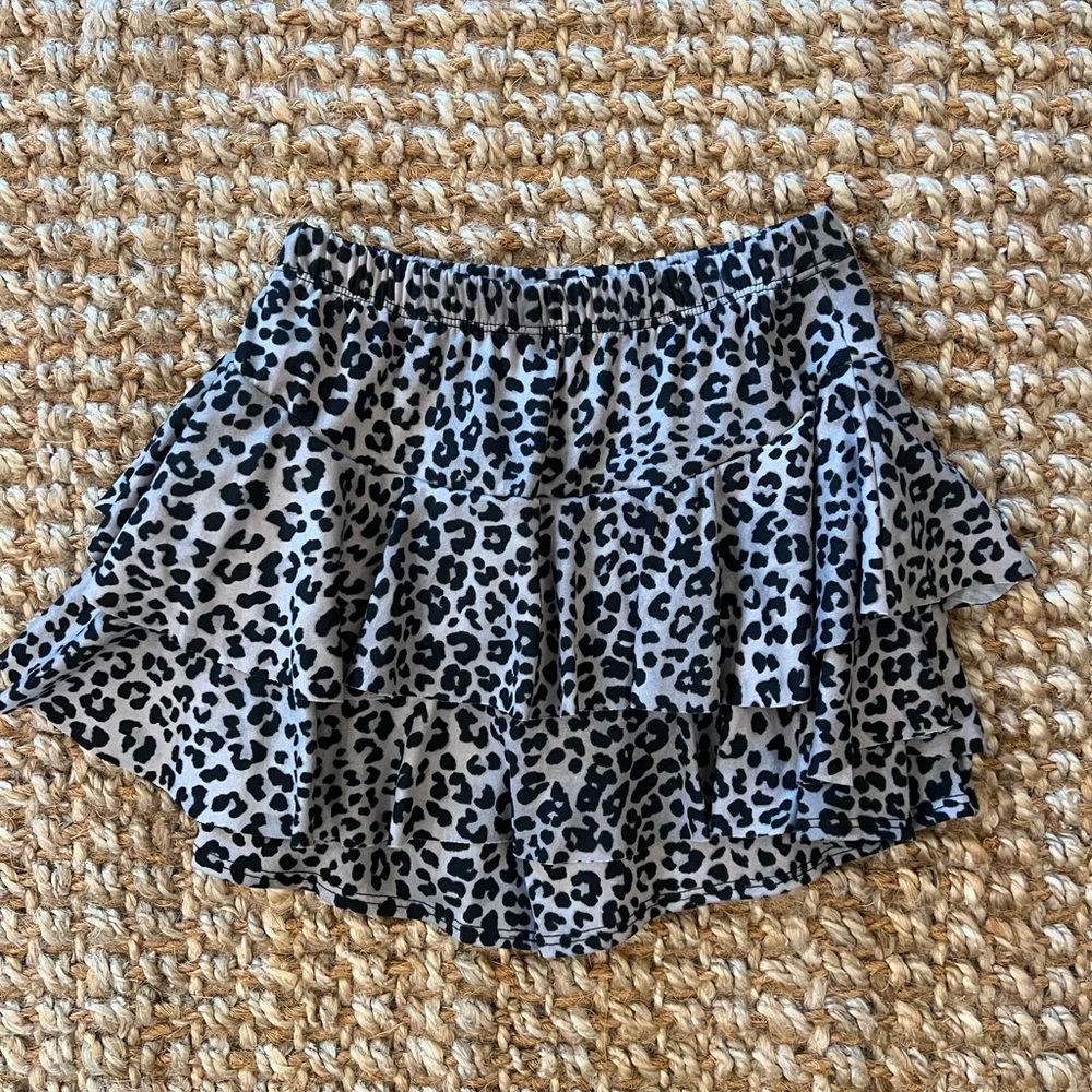 Cheryl Girls Creations Leopard Print Ruffle Skort Size Small